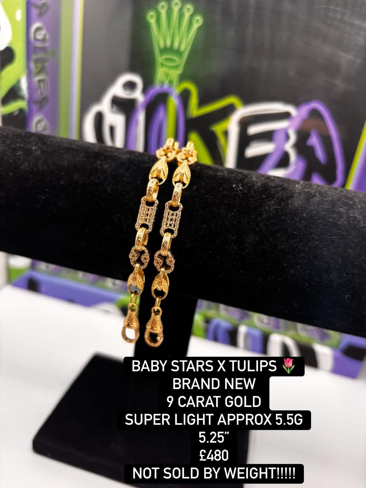 Gold baby stars and bars tulips