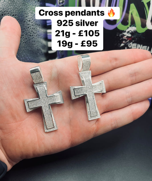 Silver cross pendant 19g